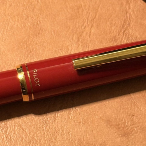 Pilot Fountain Pen used, deep burgundy red with fine nib