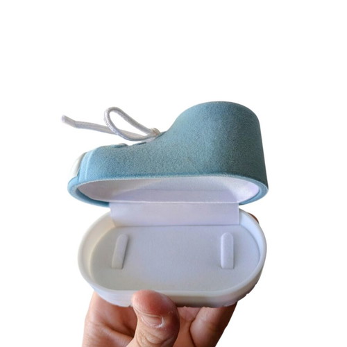 Children's jewelry box shoe-shaped like new