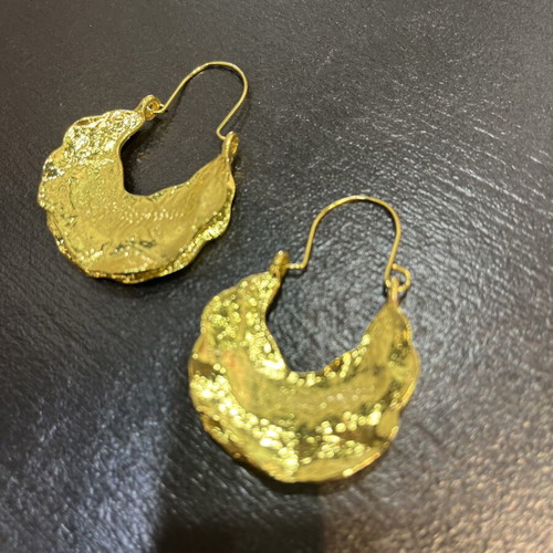 Gold earrings with embossed design like new, large statement size