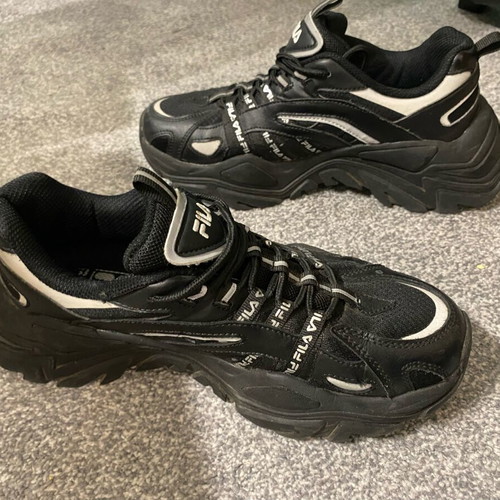 Fila black sneakers with platform sole like new, size 38