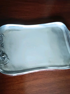 Silver-plated and tin trays like new
