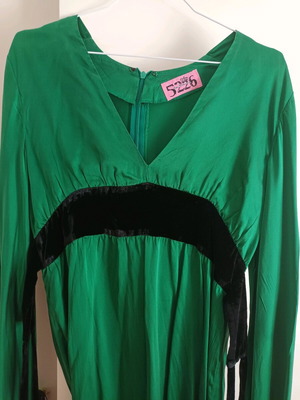 Silk dress Celia Kritharioti 5226 green like new, long-sleeve