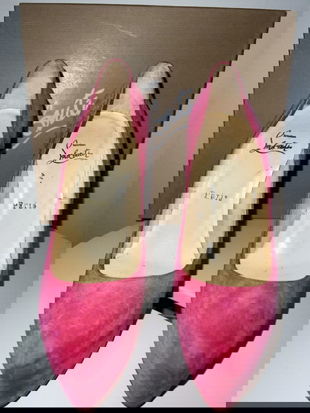  Christian louboutin papoutsia