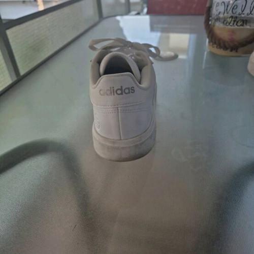 Adidas Advantage No41 1/3 athletic shoes used, white with purple stripe