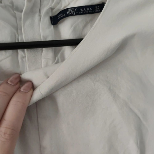Zara off white mini dress like new, small size