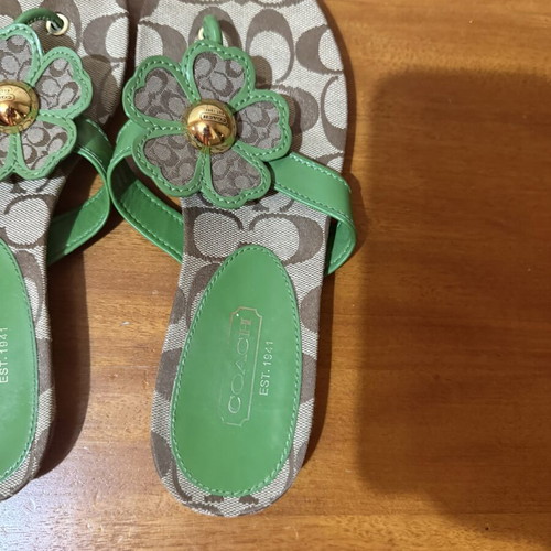 Coach Patty vintage women's thong sandals like new, beige and green