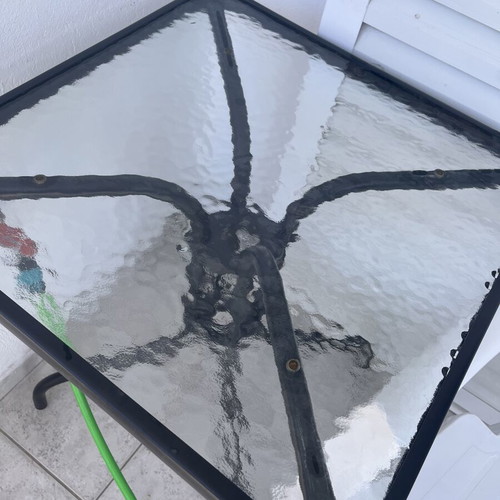 Outdoor table with chairs like new, set of 3