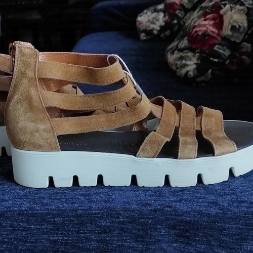 Italian leather sandals new size 39 brown