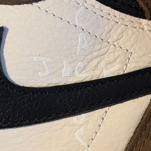 Nike Air Jordan 1 High OG Travis Scott Dark Mocha αφόρετα νούμερο 44