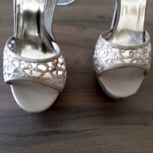 Roselight sandals No 37 like new, beige, ankle tie