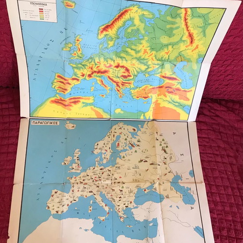 Europe maps and world map like new, set of 5 pieces
