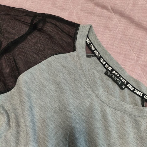 Short Sleeve Shirt used, size S, black and gray