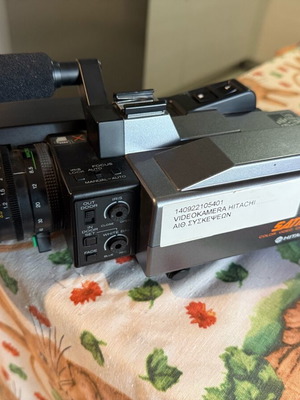 Hitachi Saticon VK-C840 видеокамера като нова
