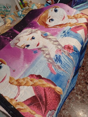 Frozen set for kids' room with curtain, rug, sheets, bedspread & decorative pillow