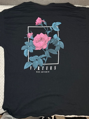 Boohoo man T-shirt with pink rose print, like new, black oversized