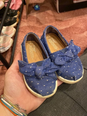 Tom’s baby shoes used