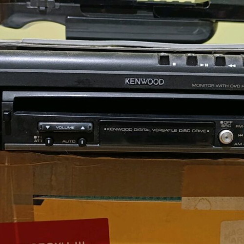 Kenwood 1DIN screen like new with remote control