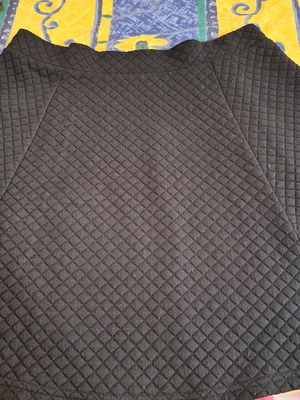 Divided by H&M black quilted skirt used size M