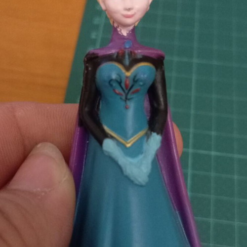 Elsa figure used from Disney Frozen movie