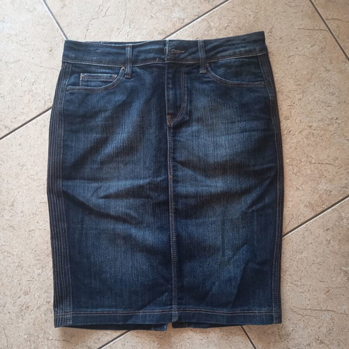 Zara women's blue denim skirt, size L