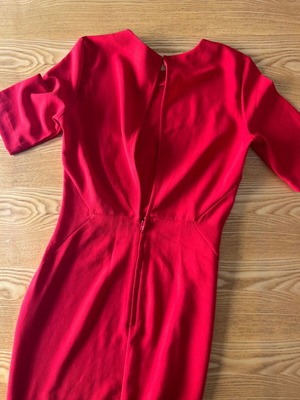 Red dress H&M size 40 like new with impressive back