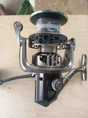 Макара за риболов spinning размер 12000 нова с калъф