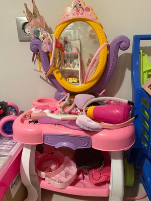 Minnie Plastic Dressing Table Like New