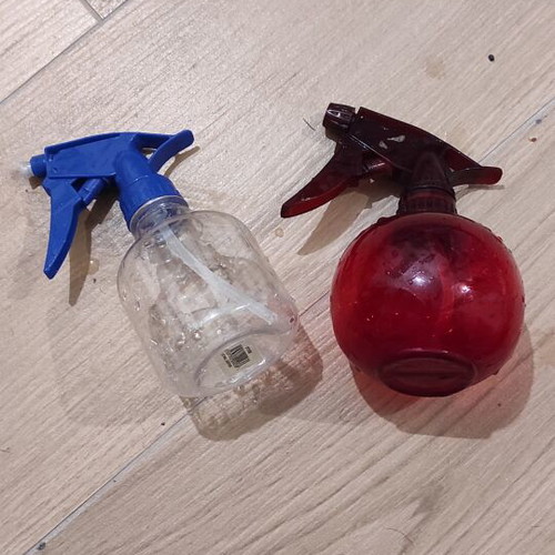 Sprayers used, pack of 2 small
