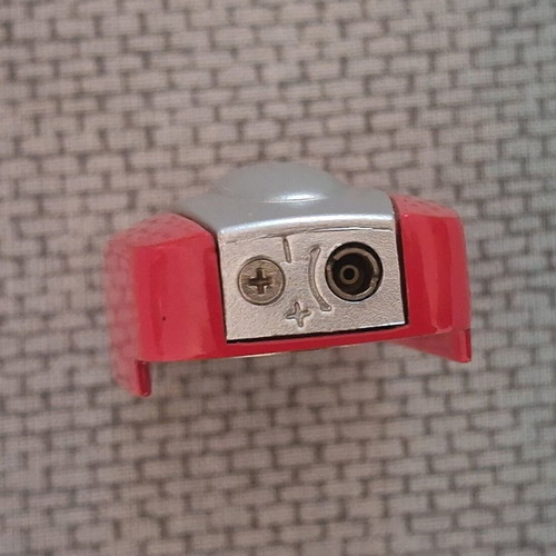 Marlboro lighter like new, refillable butane with flame adjustment