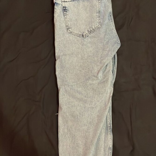 2Y men's blue jeans size 31 like new