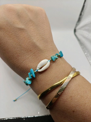 Summer macrame bracelet with artificial shell and turquoise stones new