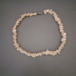 Necklace white, like new