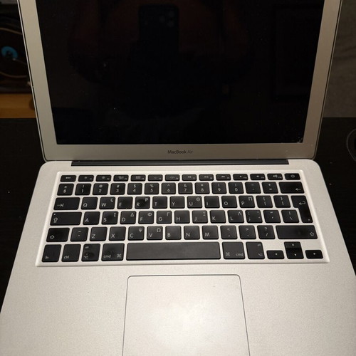 MacBook Air 13” Early 2015 laptop, Intel Core i5, 8GB RAM, 128GB SSD