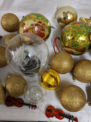 Christmas ornaments used, assorted set