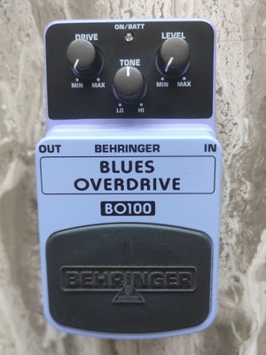 Behringer Blues Overdrive BO100 pedal like new vintage 2008