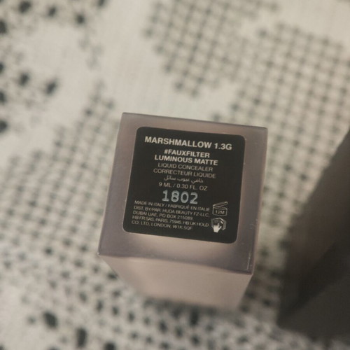 HUDA BEAUTY Concealer new, shade Marshmello