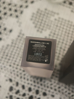 HUDA BEAUTY Concealer new, shade Marshmello