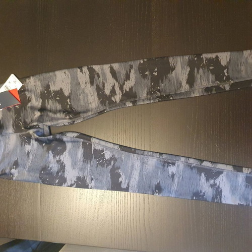 Reebok Id Train Camo women's leggings new, size XS