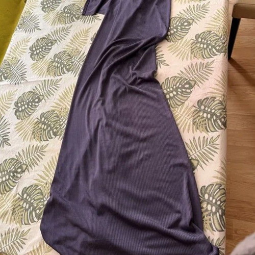 Long purple dress with veil at the back like new, size S/M