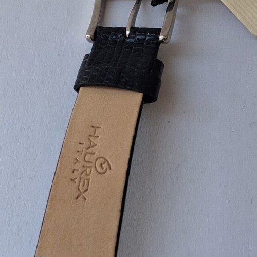 Haurex Italy Glamourline quartz watch like new with leather strap