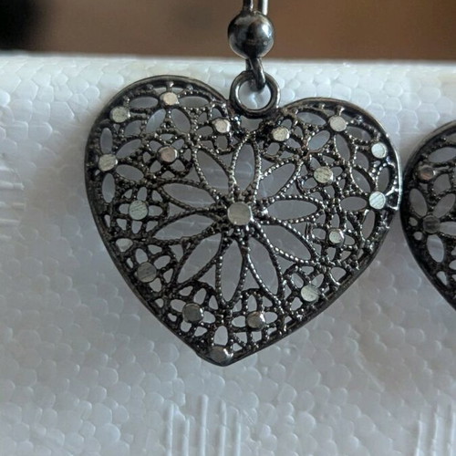 Loisir heart earrings made of oxidized silver new