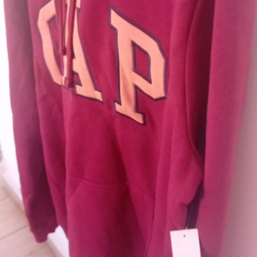 GAP sweatshirt new, size M, burgundy color