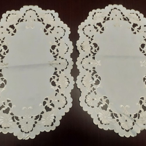 Oval table mats new, set of 2, ecru