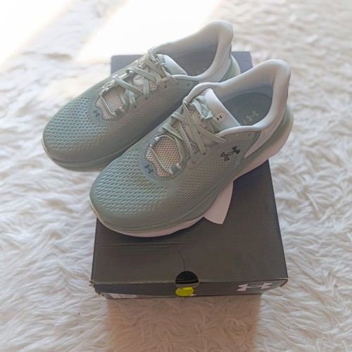 Under Armour Infinite Pro 2 women's athletic shoes size 38 like new, green