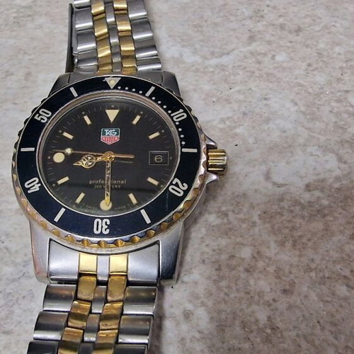 Vintage TAG Heuer Professional 200M 1500 Series 37 mm used