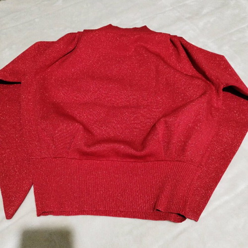 Red sweater new with shine and elasticity