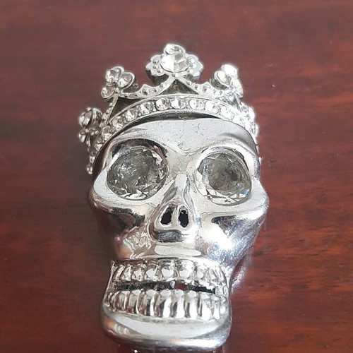 Necklace used with metal skull pendant