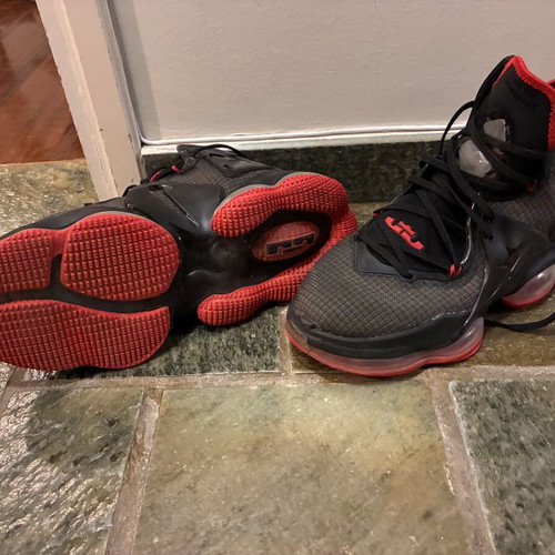 Nike LeBron 19 athletic shoes size 44 used, black