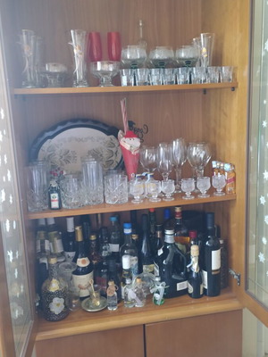 Showcase cabinet solid wood used, classic style