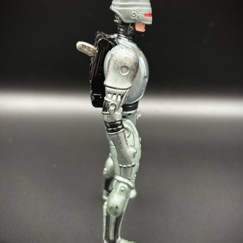 Kenner RoboCop Ultra Police Cap-Firing Action Figure 1988 like new